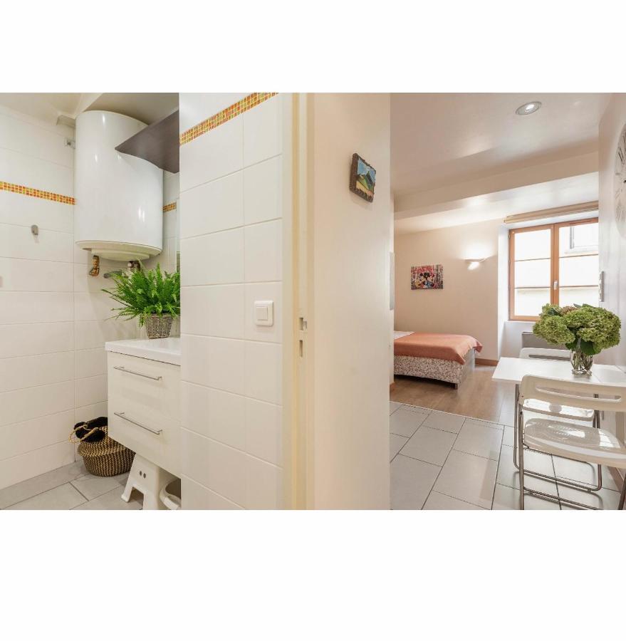 Apartamento Location F1 Neuf Centre Historique Riom Exterior foto