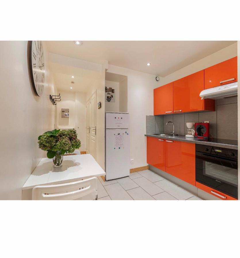 Apartamento Location F1 Neuf Centre Historique Riom Exterior foto